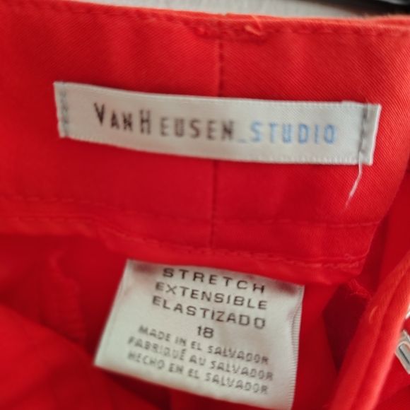 Red ♥️ Pants - Picture 6 of 8